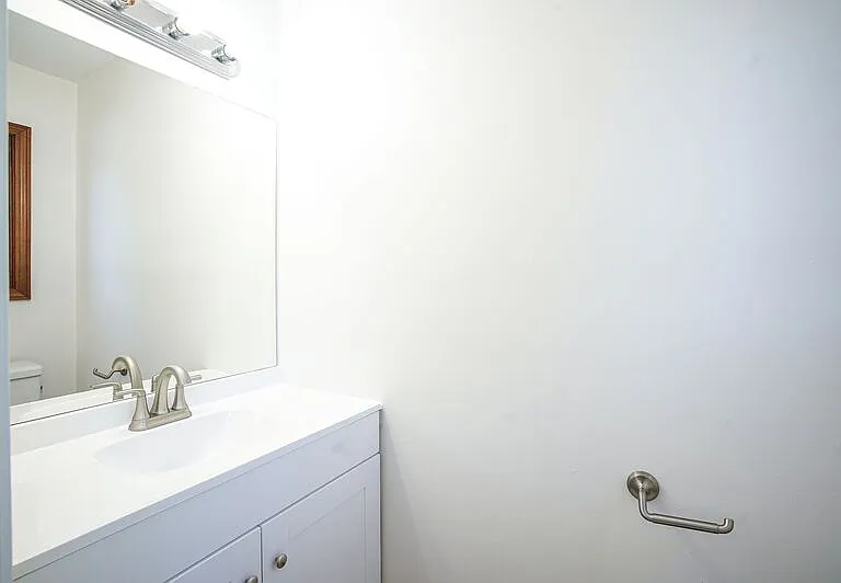16 Gold St #16 — Photo 12