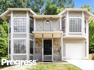 1097 Williamsburg Ln, Norcross, GA 30093