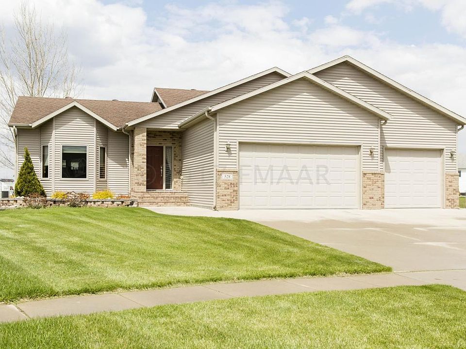 1st image of 528 Prescott Pl