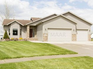 528 Prescott Pl, West Fargo, ND 58078