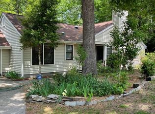 7 Lark Cir, Chapel Hill, NC 27517