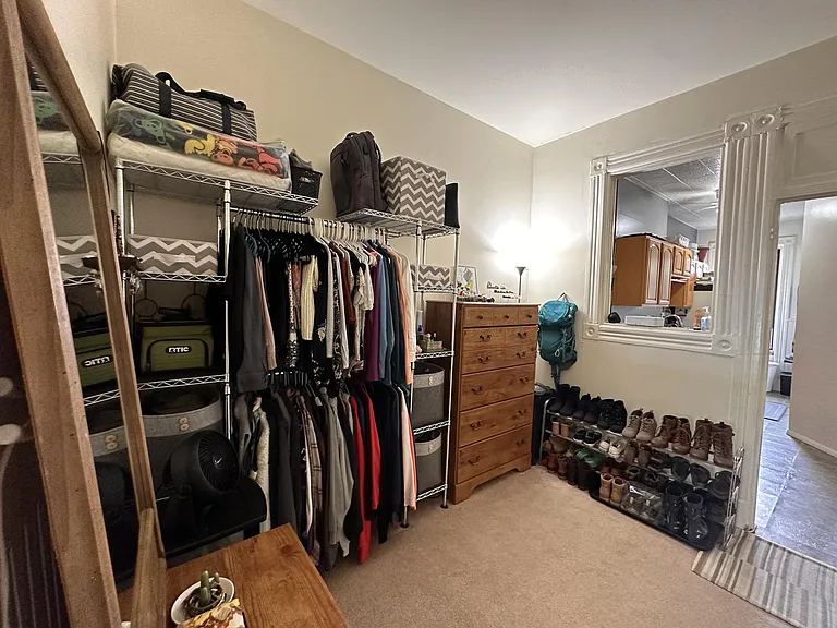 317 Pavonia Ave #5 — Photo 4