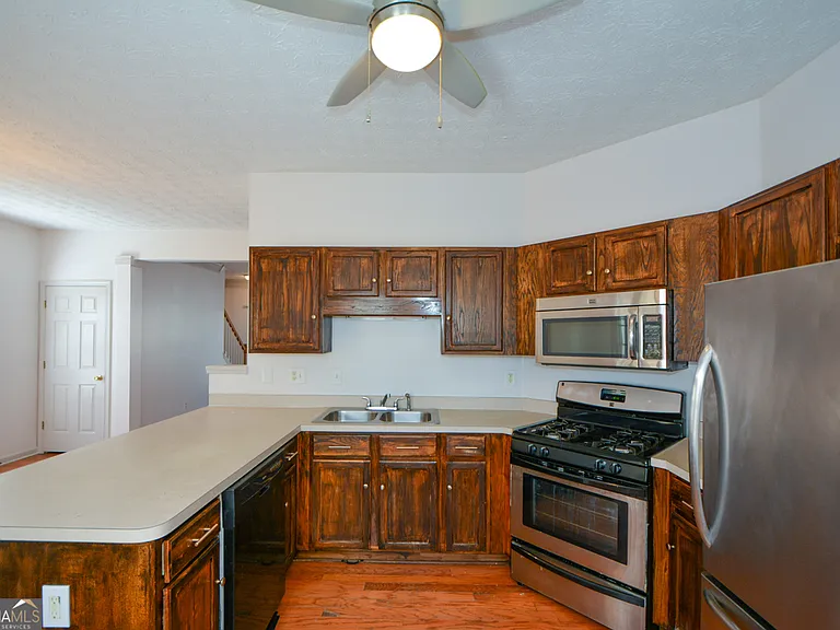 5460 Hampton Ct — Photo 19