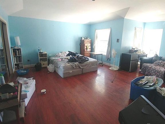 4th image of 29325 Fresno Ave