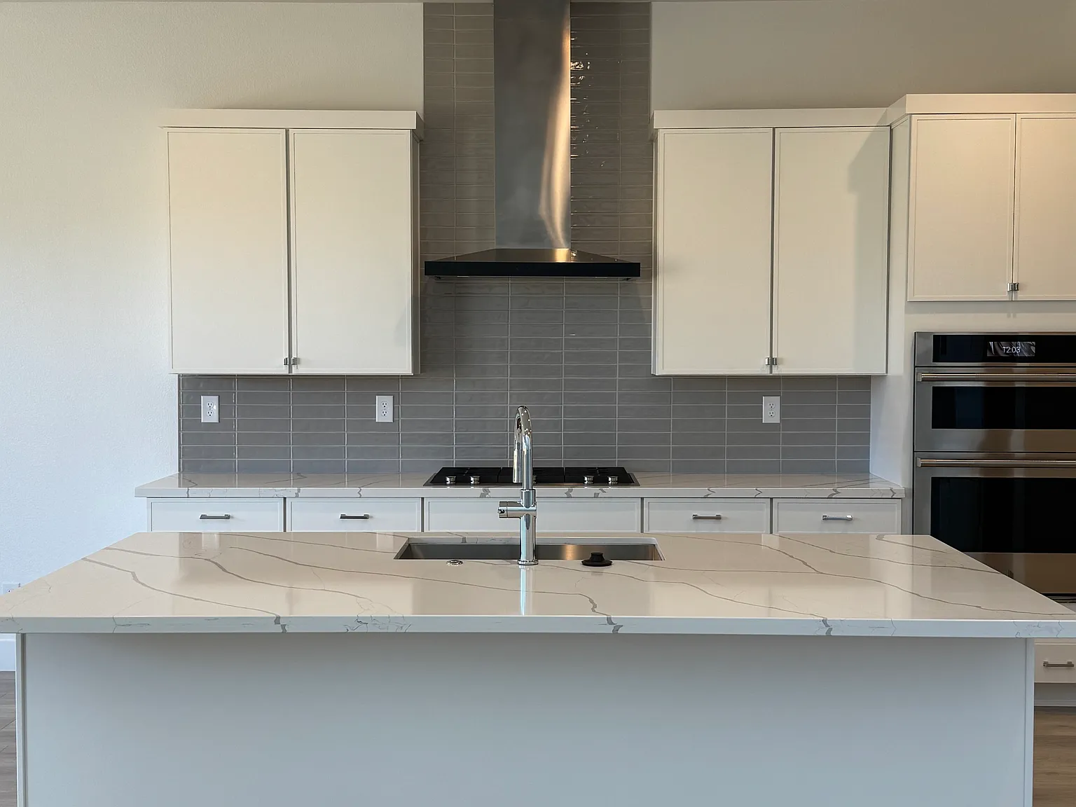 5 bed, 3210 sqft, $4,500 — Photo 3