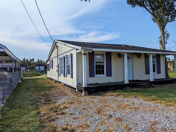3rd image of 225 Cypress Dr