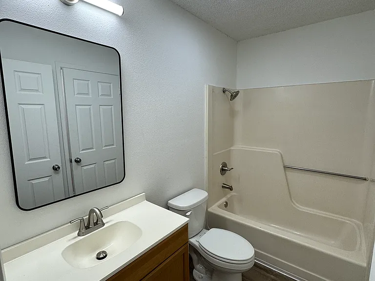 Admiral Pointe — Photo 9