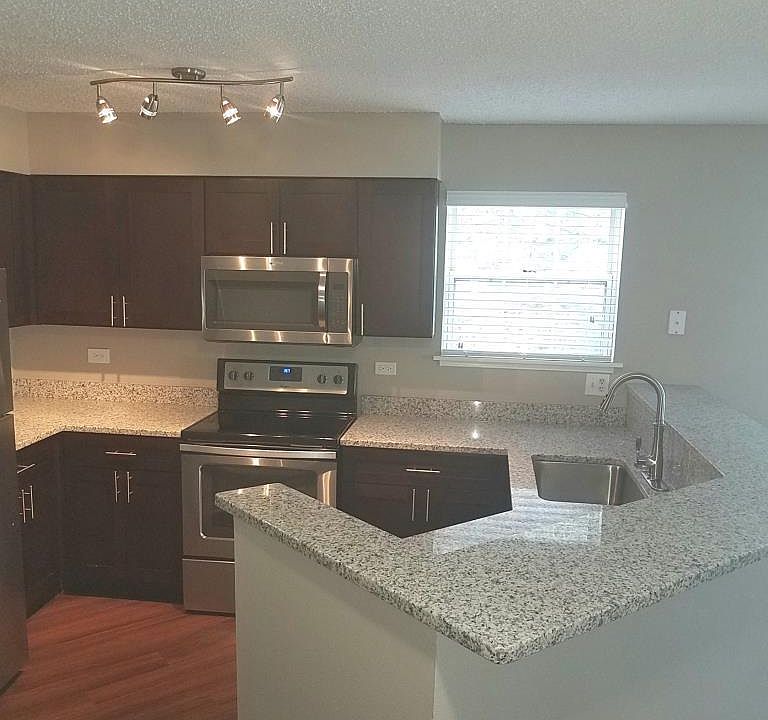 1st image of 1808 Michigan Ave APT 108