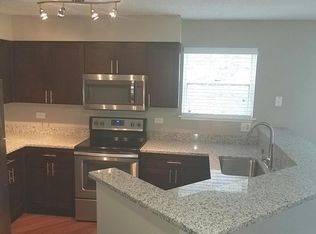 1808 Michigan Ave APT 108, Naperville, IL 60563