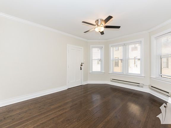 2nd image of 3815 N Greenview Ave #G3e