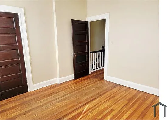 2826 Mayfield Ave — Photo 5