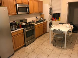 2502 New York Ave, Union City, NJ 07087