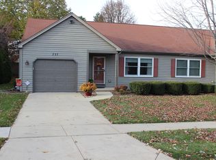 737 Alice Pl, Elgin, IL 60123