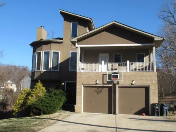 2 Hickory St, Fort Washington, MD 20744