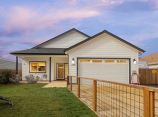 2106 SE Kayleigh Way, Grants Pass, OR 97526