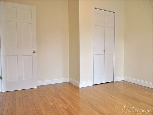 Rented by City Connections Realty | media 27