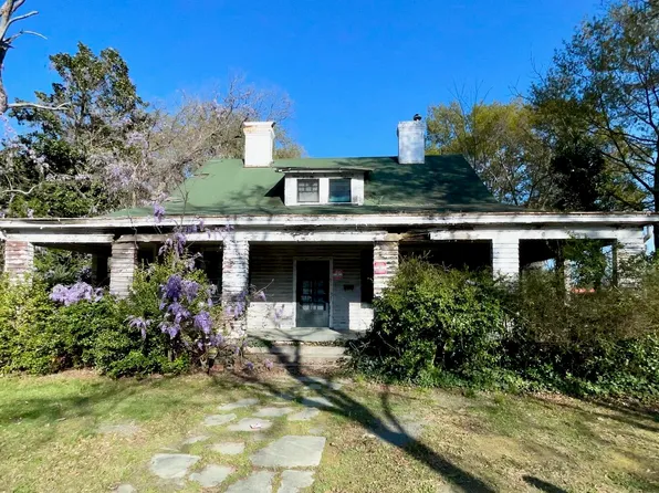925 Nicholas St, Henderson, NC 27536