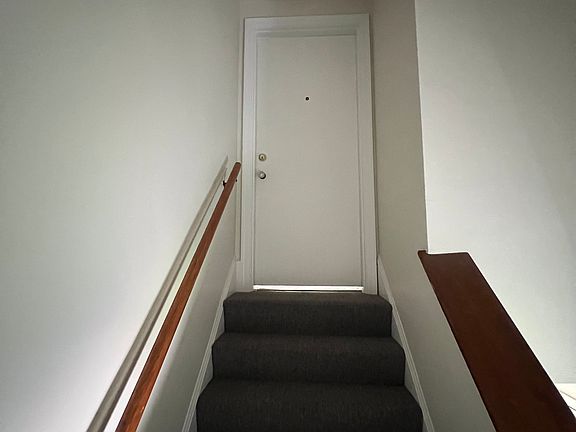 2nd image of 1241 Schiller Ave APT 2