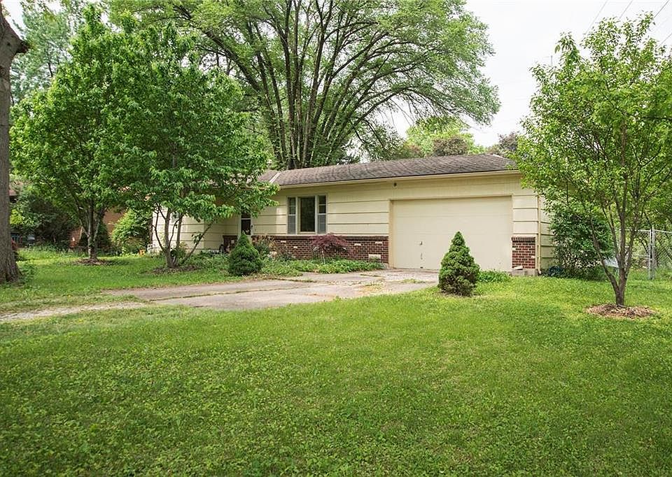 1st image of 2846 N 64th St