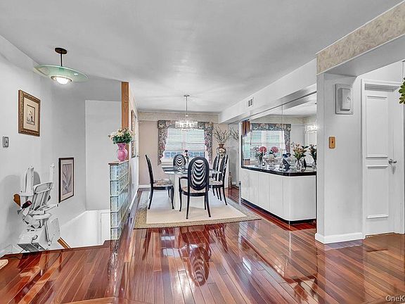 4th image of 309 Mariners Way