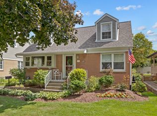 317 N Wille St, Mount Prospect, IL 60056