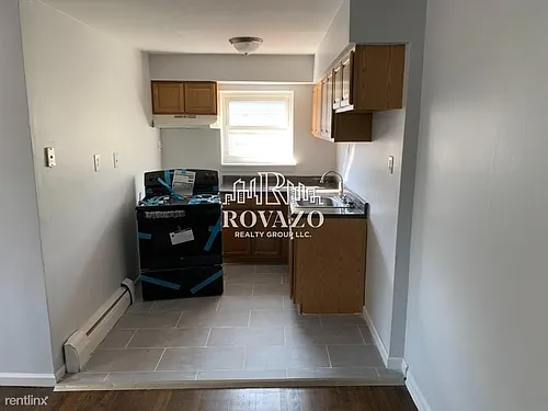 291 Wainwright St #5 Photo 1