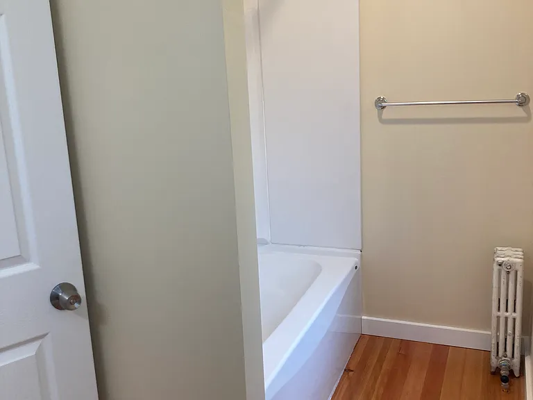 13 Vernon St #1 — Photo 6
