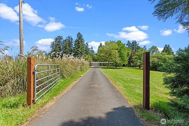 2nd image of 24501 NE 29th Avenue