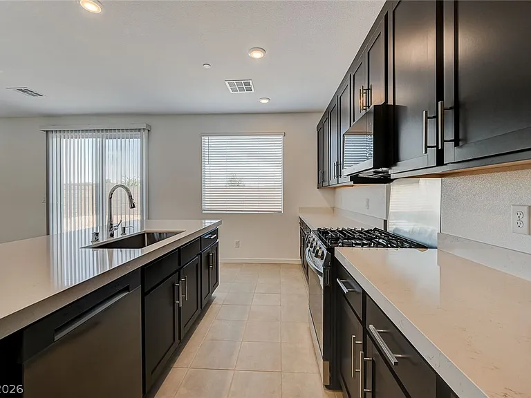 324 Lupton Ave — Photo 30