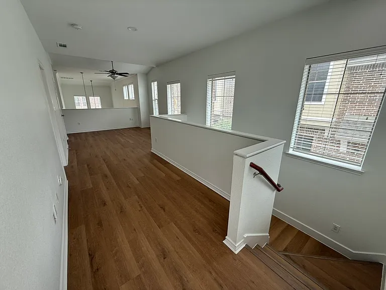 1211 Lake Pointe Way — Photo 10