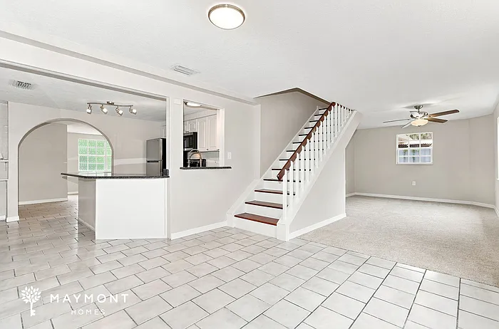 7827 Butler Ave — Photo 6