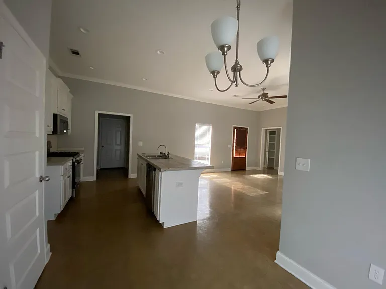 972 Filmore Dr — Photo 6