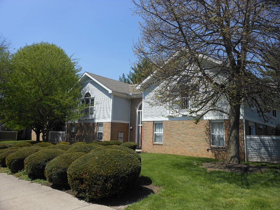 1st image of 135 S Westmoor Ave APT F