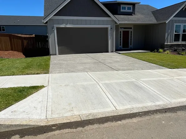 37306 Steelhead St, Sandy, OR 97055