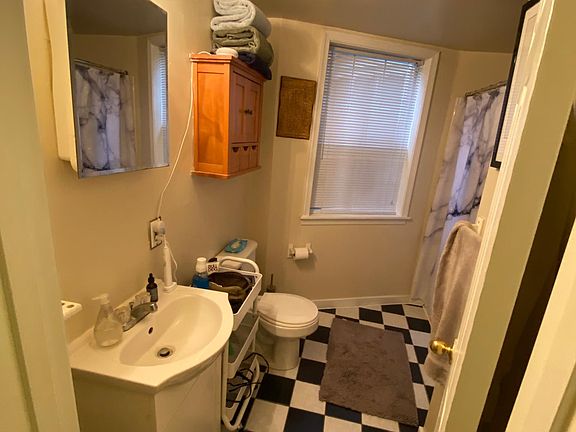 2nd image of 3010 Ellwood Ave APT D