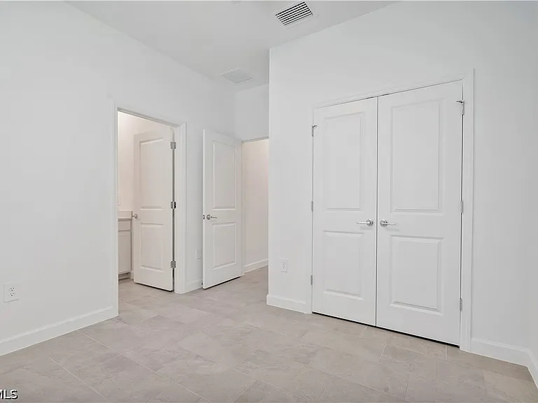 14735 Bluewater Rd — Photo 12