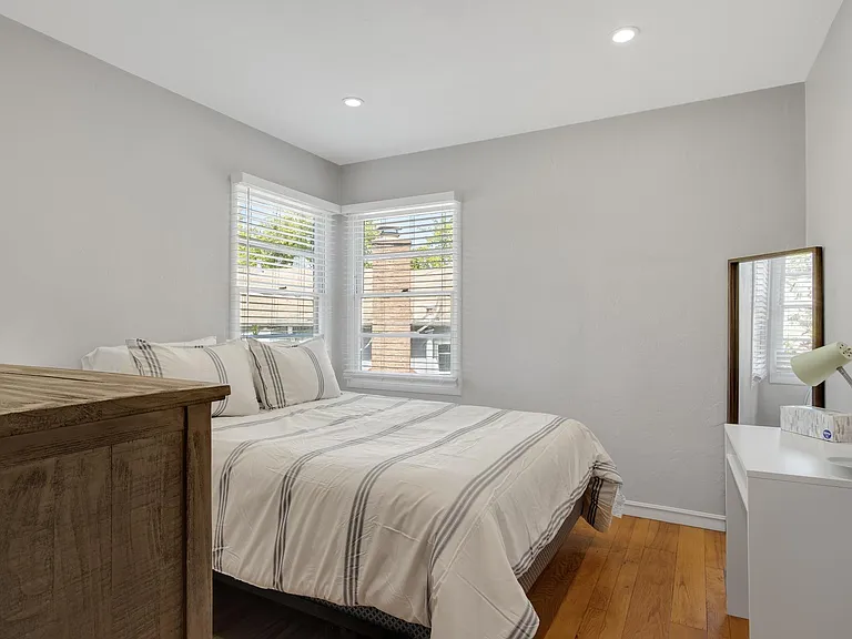 1325 Sacramento St #3 — Photo 10