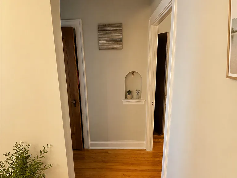 2834 North Lockwood Avenue - 2B — Photo 8