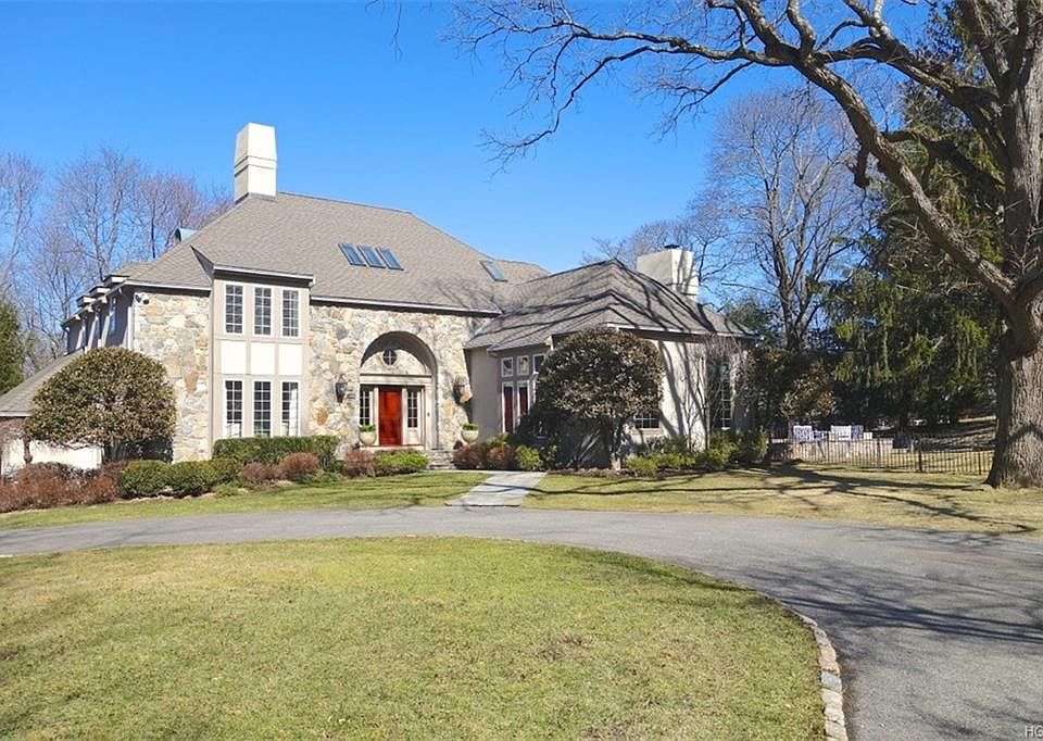1st image of 245 Central Dr