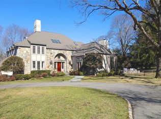 245 Central Dr, Briarcliff Manor, NY 10510