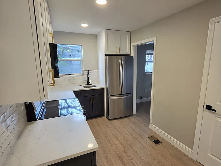 1800 27th Ave N #1/2 — Photo 7