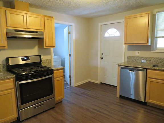 5th image of 851 Park St SW