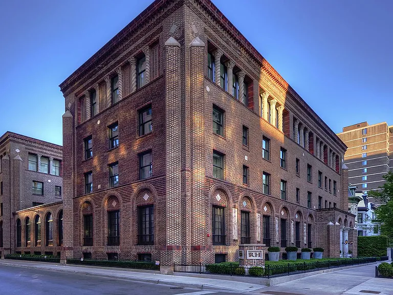 The Sinclair — Photo 70