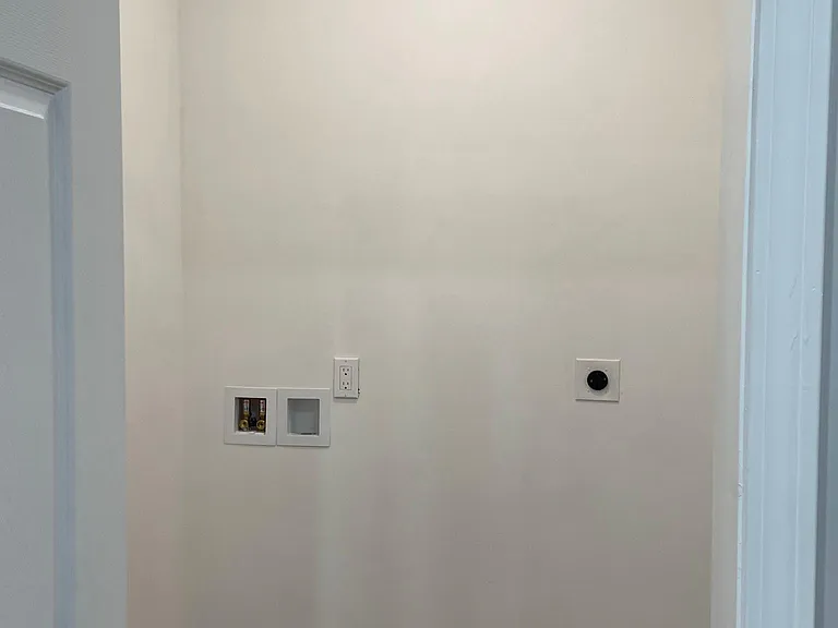 10 Mayhew St #1 — Photo 4