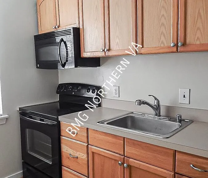 3403 Commonwealth Ave #B — Photo 6