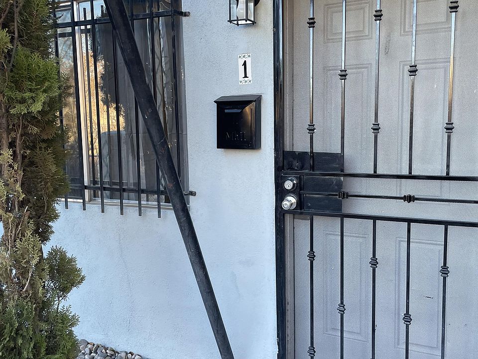 1st image of 225 Vermont St NE APT 1
