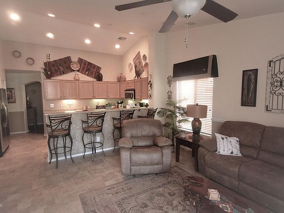 3rd image of 36865 W Maddaloni Ave