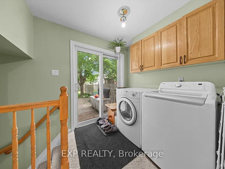 32 Flanders St — Photo 27