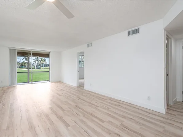 9200 N Hollybrook Lake Drive #109, Pembroke Pines, FL 33025
