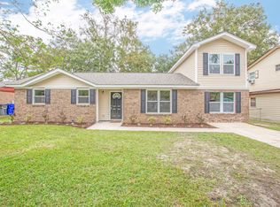 7720 Linsley Dr, North Charleston, SC 29418